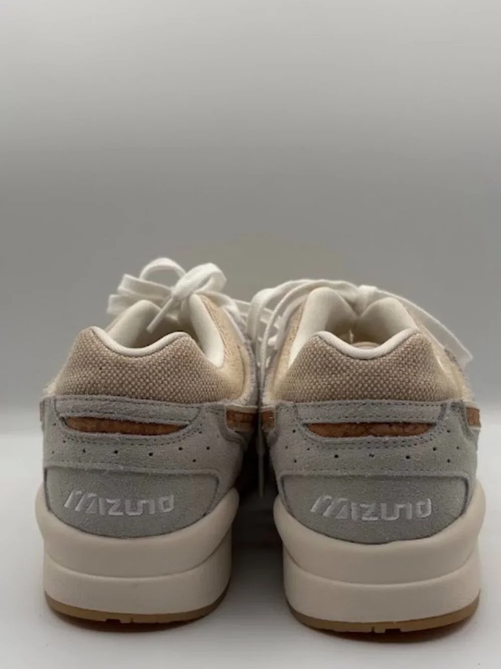 New Mizuno Men's Size 10 RB-LINE Sneakers SKY MEDAL Undyed White x Cork